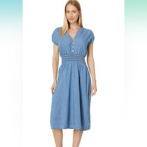 NWT TOMMY HILFIGER Women's Sleeveless Smocked Chambray‎ Dress, Small